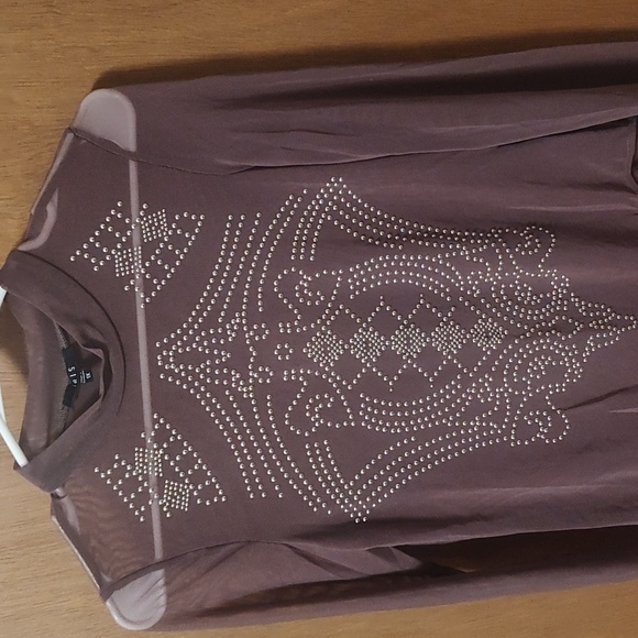 Iris Nwot. Studded Mauve Bodysuit. Size Medium - Picture 2 of 3